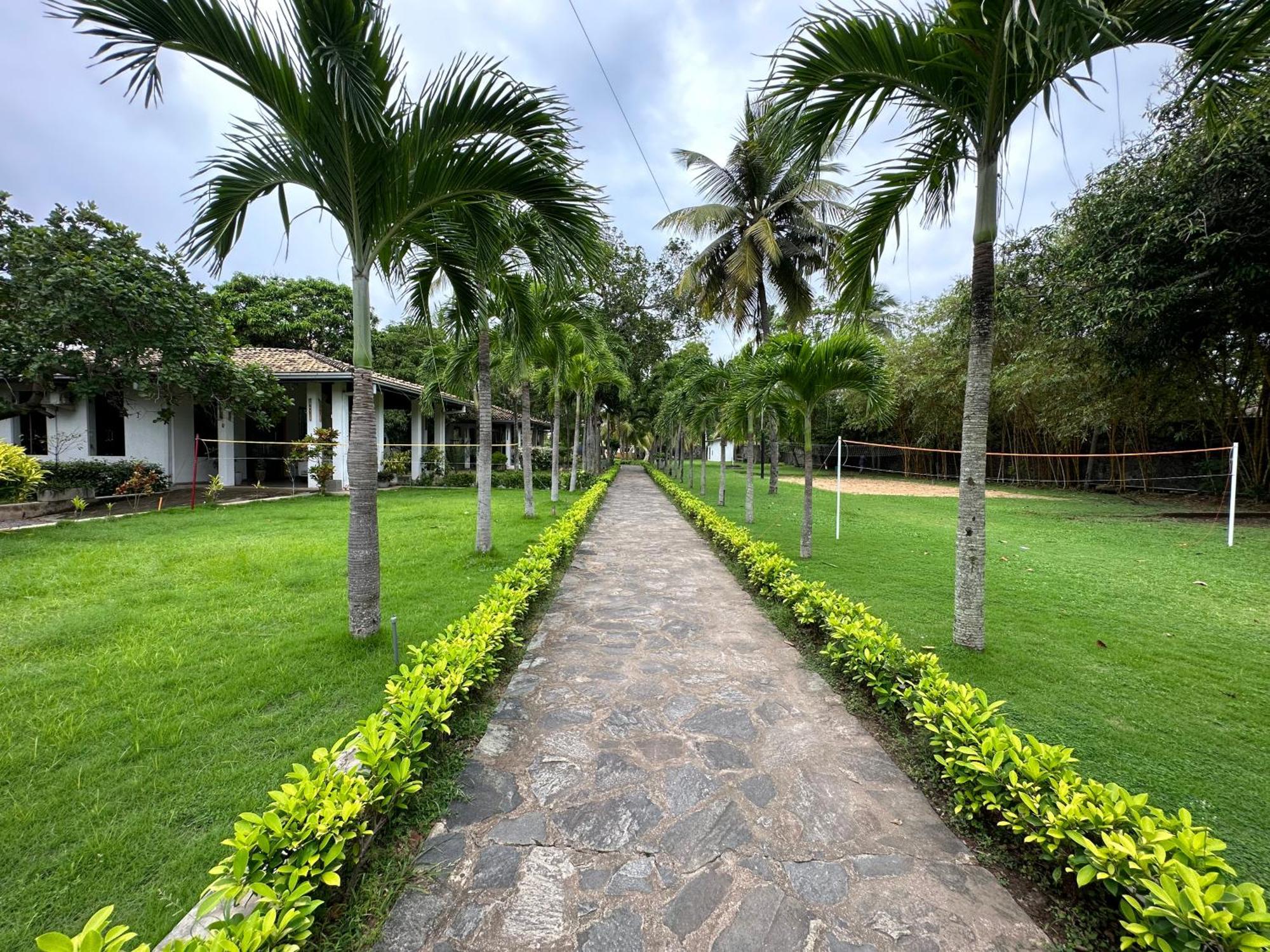 Amaluna Resort 3*